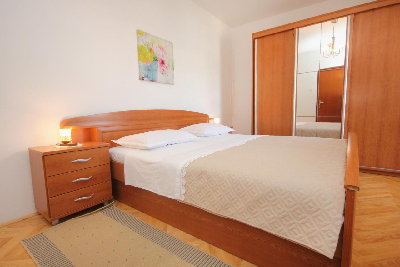 Apartments With A Parking Space Pag - 9388 Pag Town Buitenkant foto